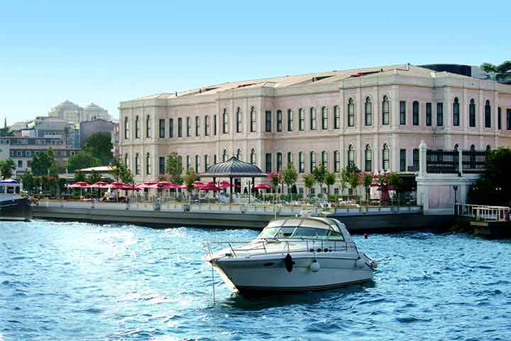 Private Boat Four Seasons Bosphorus