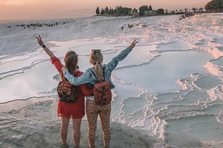 Travel Girls Pamukkale