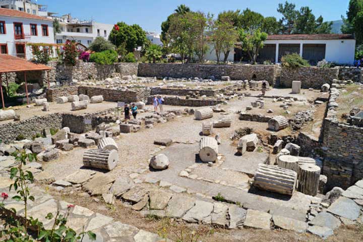 Mausoleum Halicarnassus Remains
